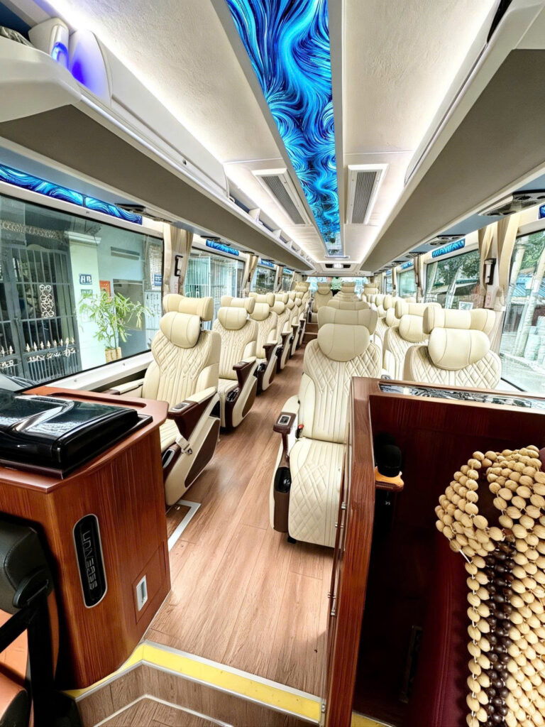 Nôi thất xe thaonhitravel 05
